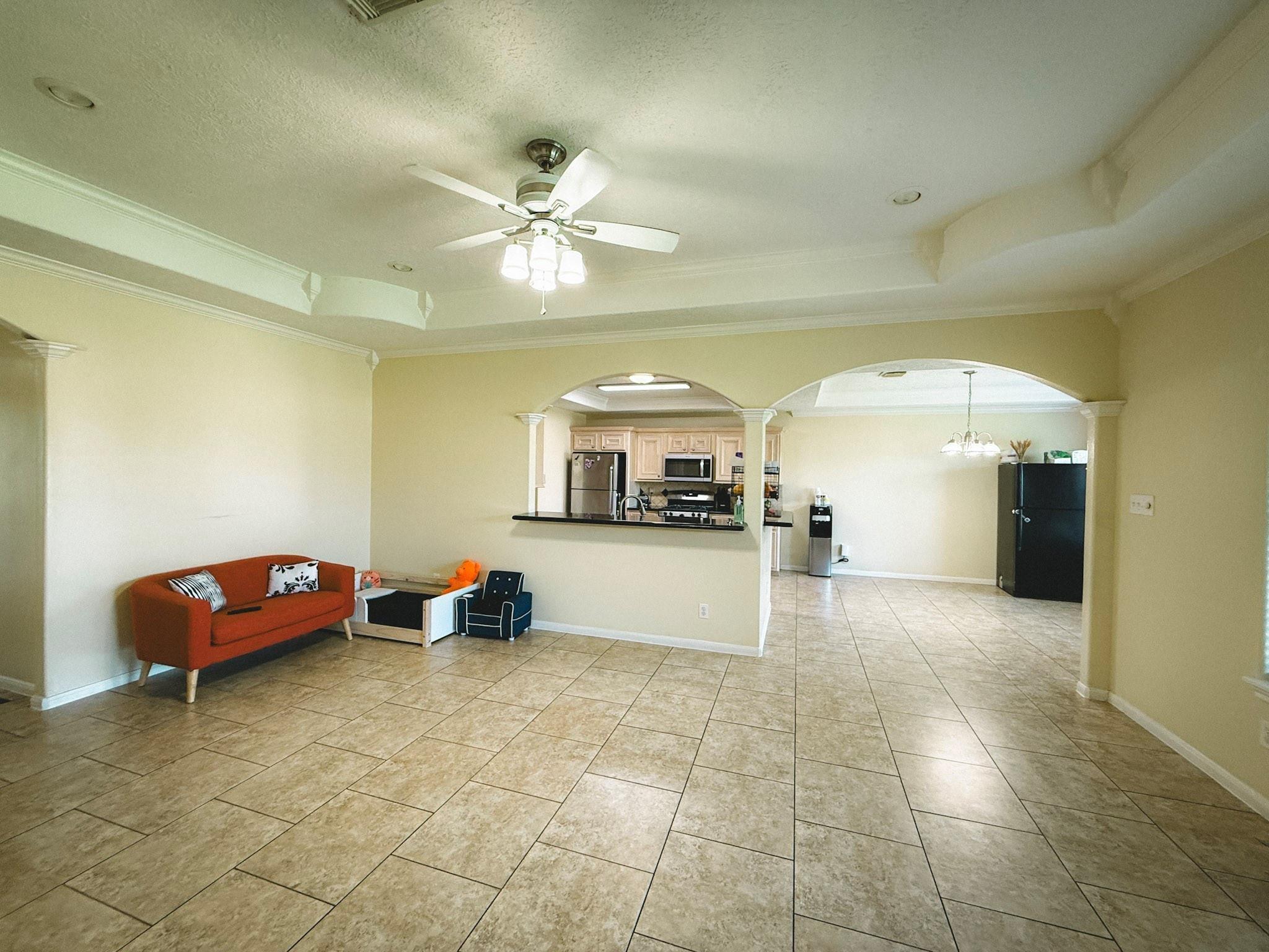 1102 N Shepherd Drive