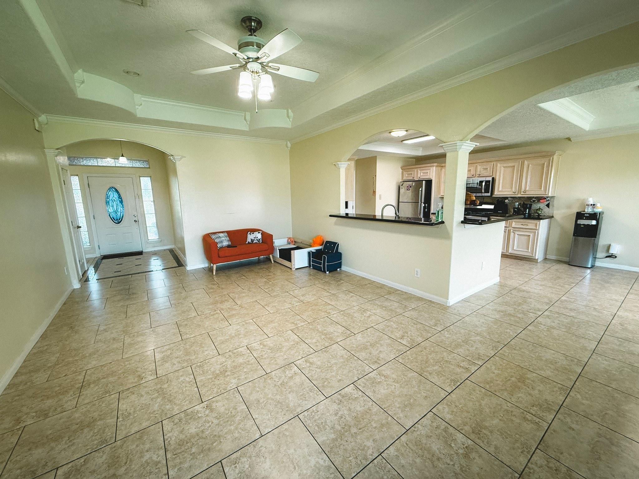 1102 N Shepherd Drive