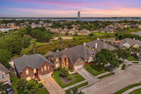 Photo of 108 Marina Oaks Drive, Kemah, TX 77565 (MLS # 4282773)