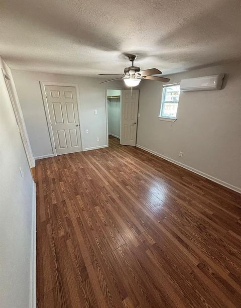Photo of 552 Menard Avenue, Galveston, TX 77551 (MLS # 8575879) Photo of 552 Menard Avenue, Galveston, TX 77551 (MLS # 8575879)