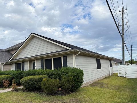 Photo of 1539 Nichole Woods Drive, Houston, TX 77047 (MLS # 38035274) Photo of 1539 Nichole Woods Drive, Houston, TX 77047 (MLS # 38035274)