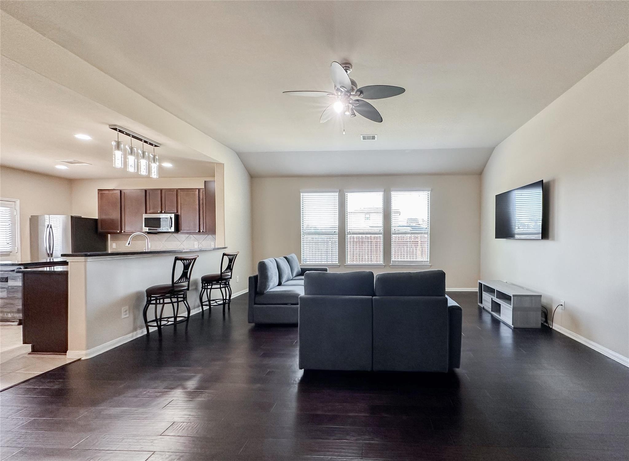 332 Country Crossing Circle