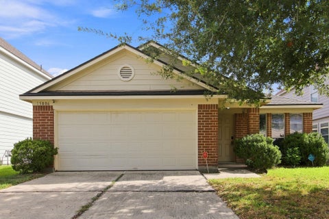 Homes For Sale - 15806 Pin Oak Ridge Street<br/> Houston, TX 77073
