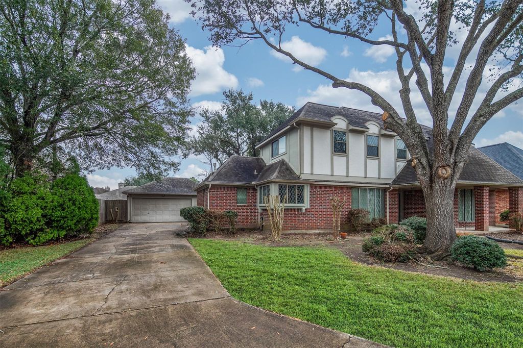 Photo of 4003 Greenbriar Drive Dr, Missouri City, TX (MLS # 82397795)
