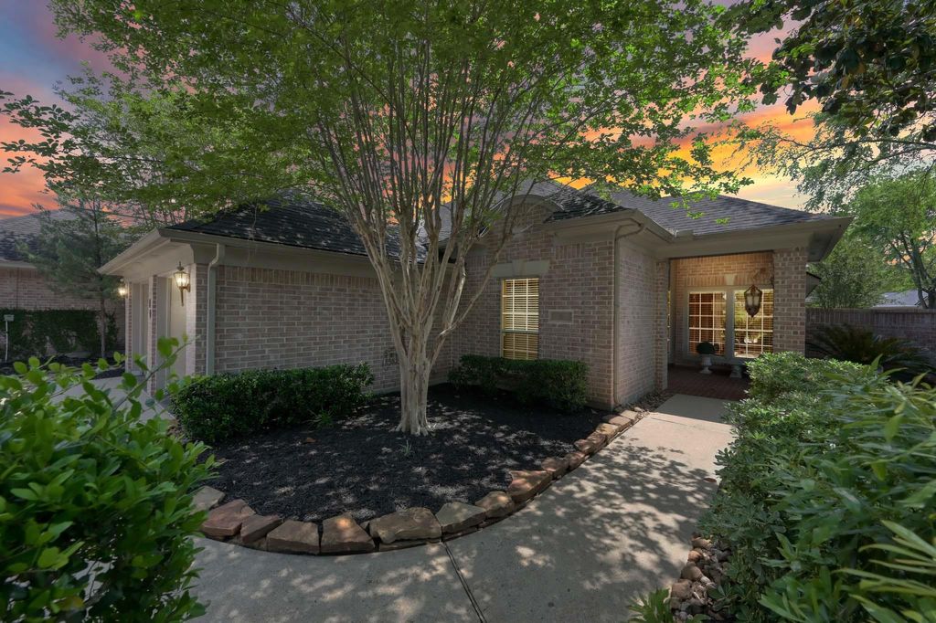 Photo of 59 Eagle Mead Place, The Woodlands, TX 77382 (MLS # 95376219)