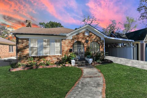 Photo of 1433 Scharpe Street, Houston, TX 77023 (MLS # 59031333)