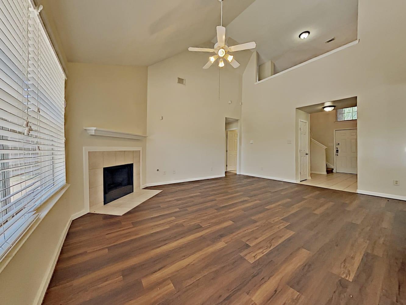 2883 Diamond Bay Drive