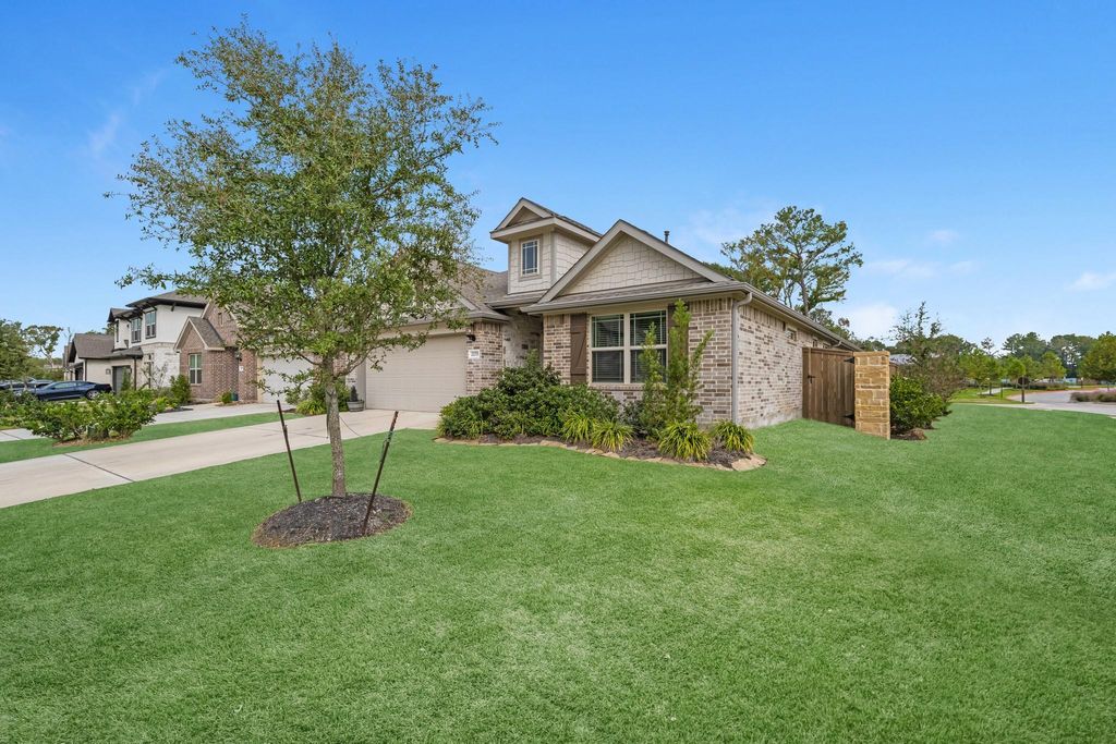 Photo of 21755 N Enchanted Rock Drive, Porter, TX 77365 (MLS # 47206685)