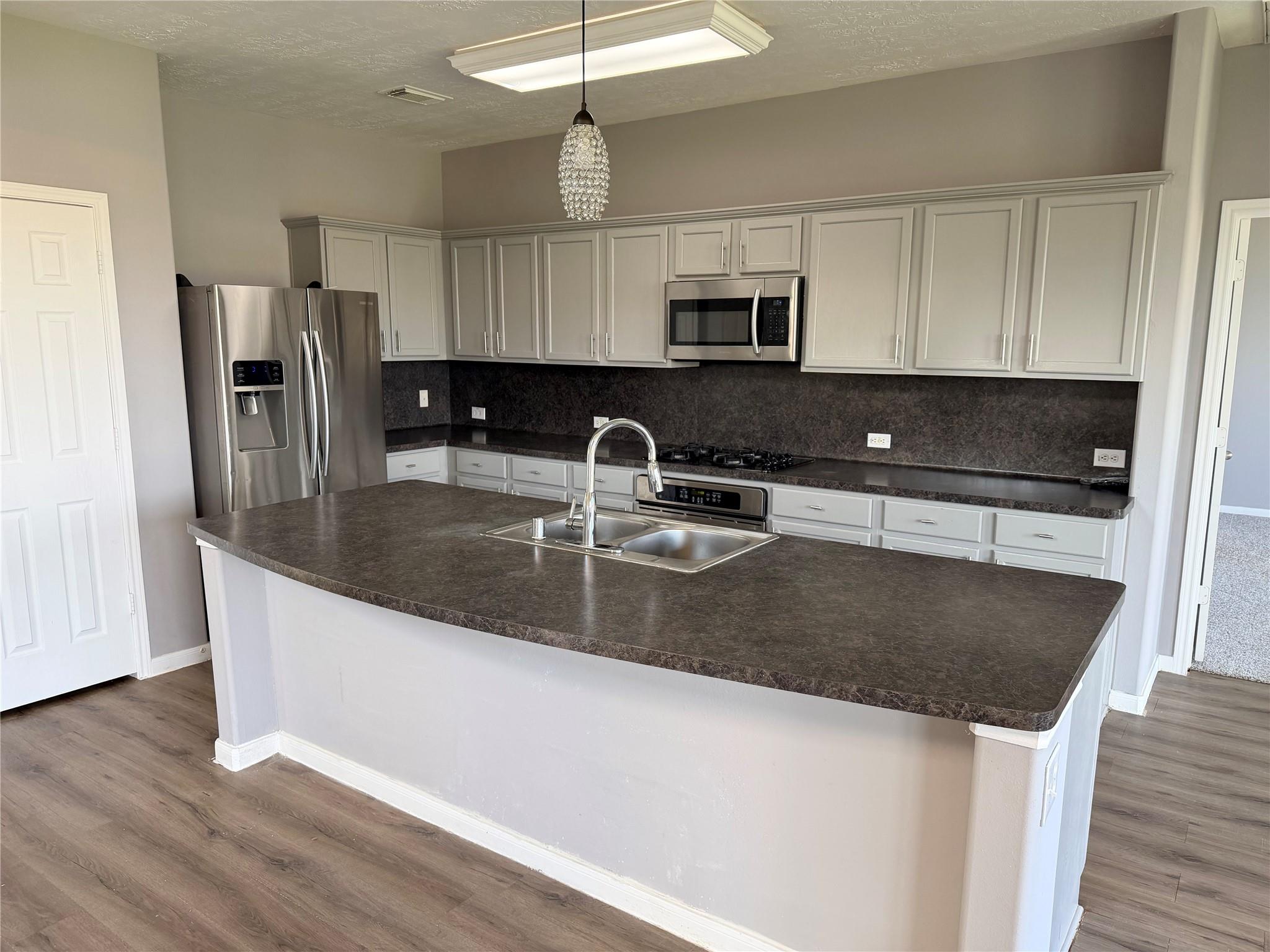 7623 Chimney Gap