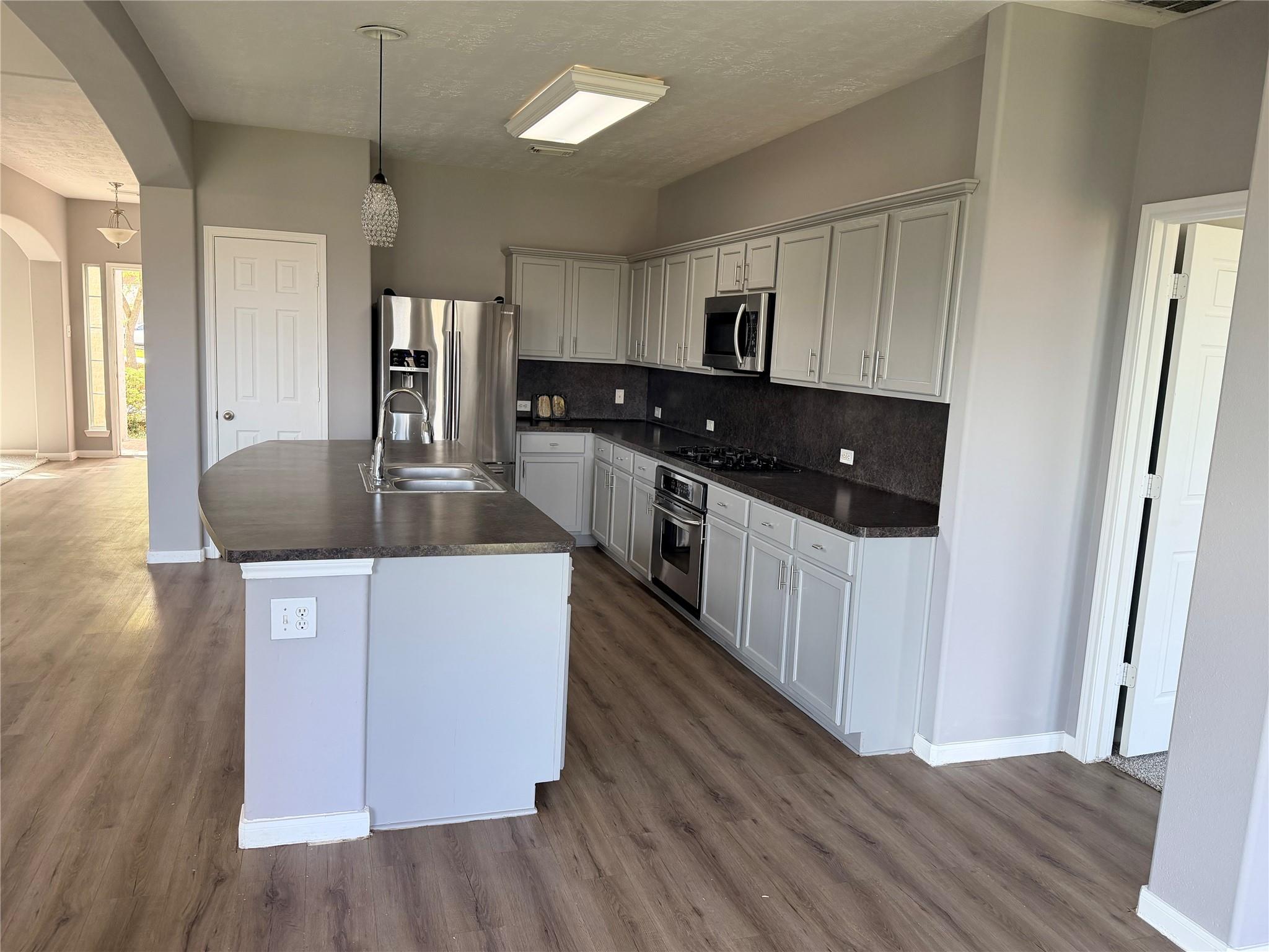7623 Chimney Gap