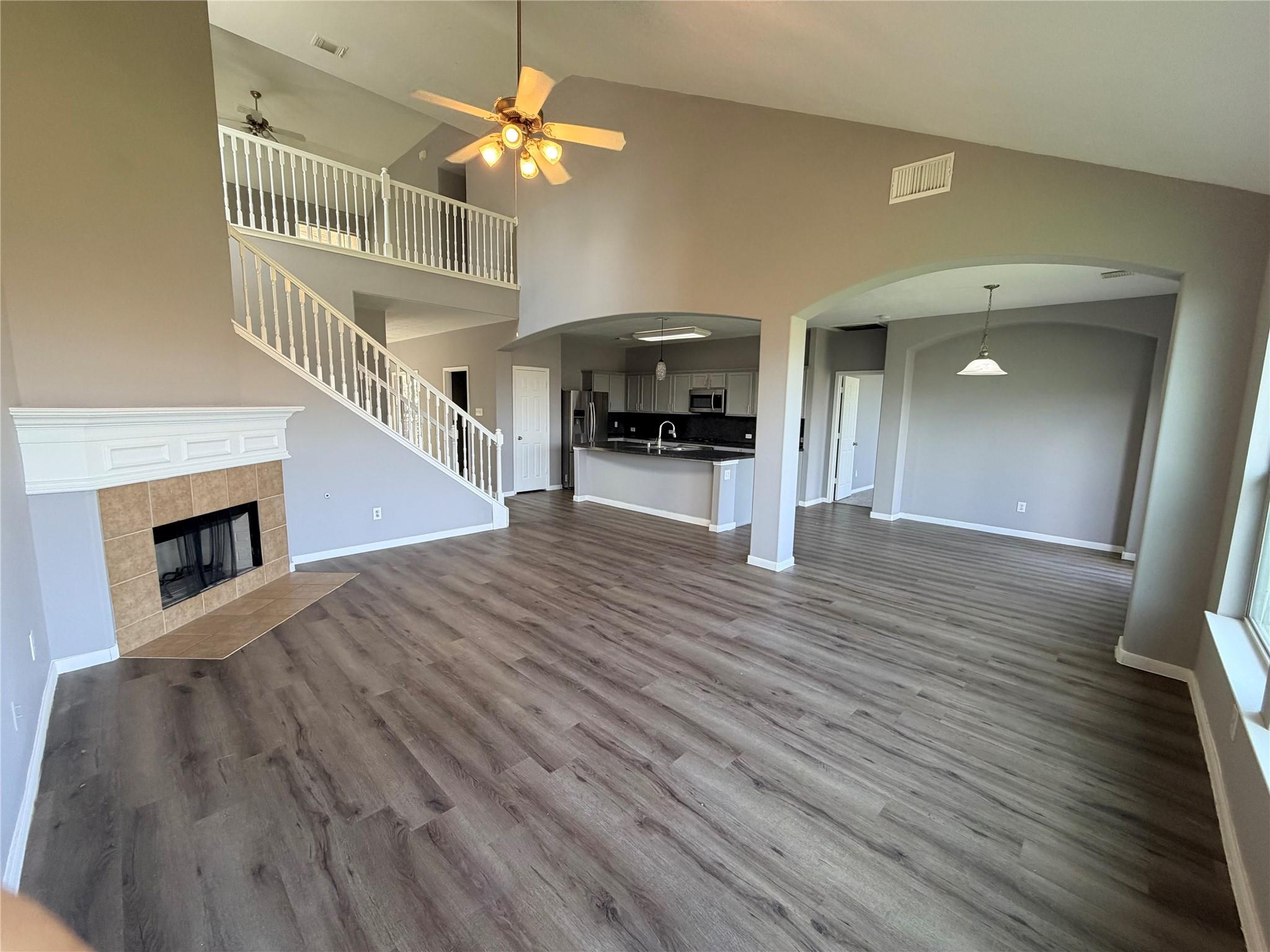 7623 Chimney Gap