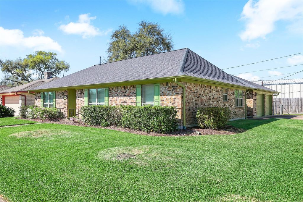 Photo of 3002 Village Lane, Deer Park, TX 77536 (MLS # 30517584)