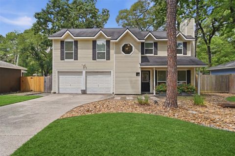 Photo of 20 Green Haven Drive, The Woodlands, TX 77381 (MLS # 11056771)