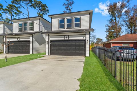 8161 Crestview Drive Houston TX 77028