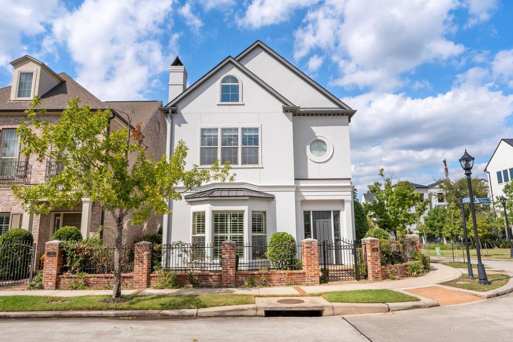 Photo of 14 Jetty Point Drive, The Woodlands, TX 77380 (MLS # 12052022)