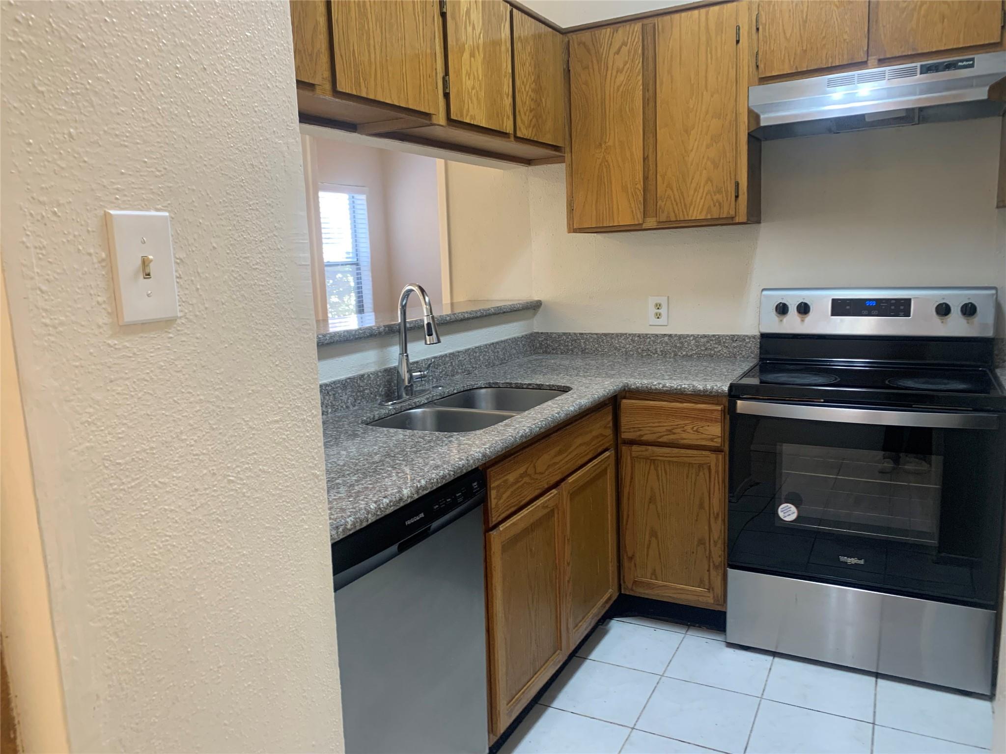 2710 Grants Lake Boulevard C11