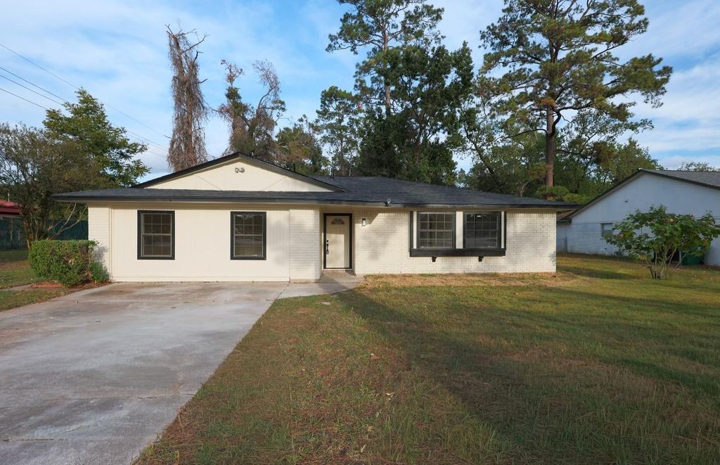 Photo of 24118 E Lake Houston Pkwy Pkwy, Huffman, TX 77336 (MLS # 82373998)