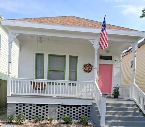 Photo of 3009 Avenue Q, Galveston, TX 77550 (MLS # 73282669)