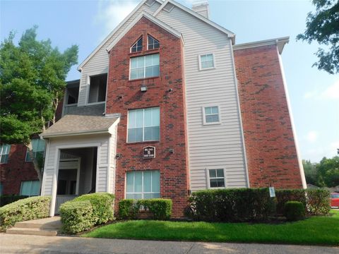 Photo of 1330 Old Spanish Trail Trl #5305, Houston, TX 77054 (MLS # 66453309)