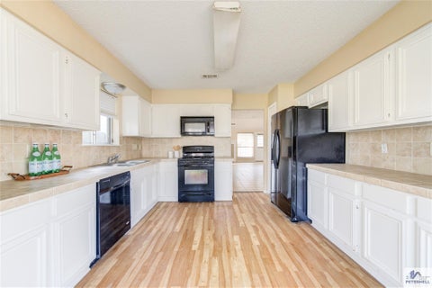 Photo of 12530 Laleu Lane, Houston, TX 77071 (MLS # 89283007)