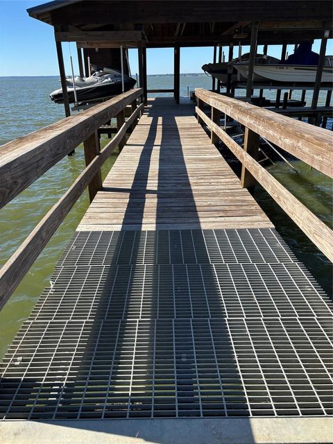 206 Bridgeway Onalaska TX 77360