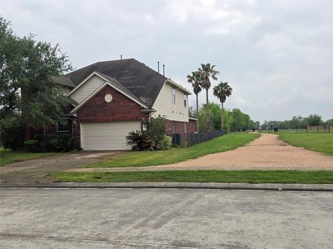 Photo of 2603 Fair Oak Street, Pearland, TX 77584 (MLS # 76557789)
