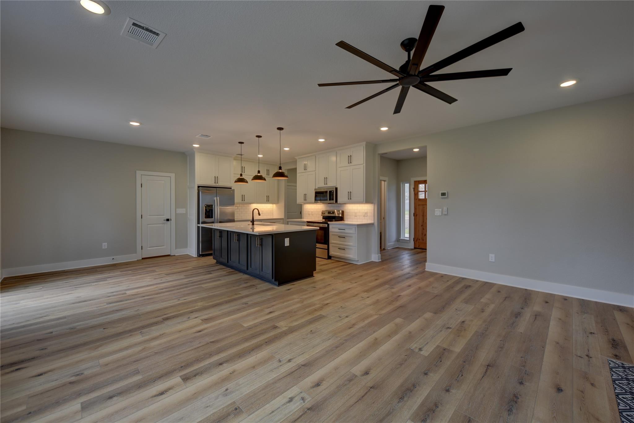 701 S Hudson Street S