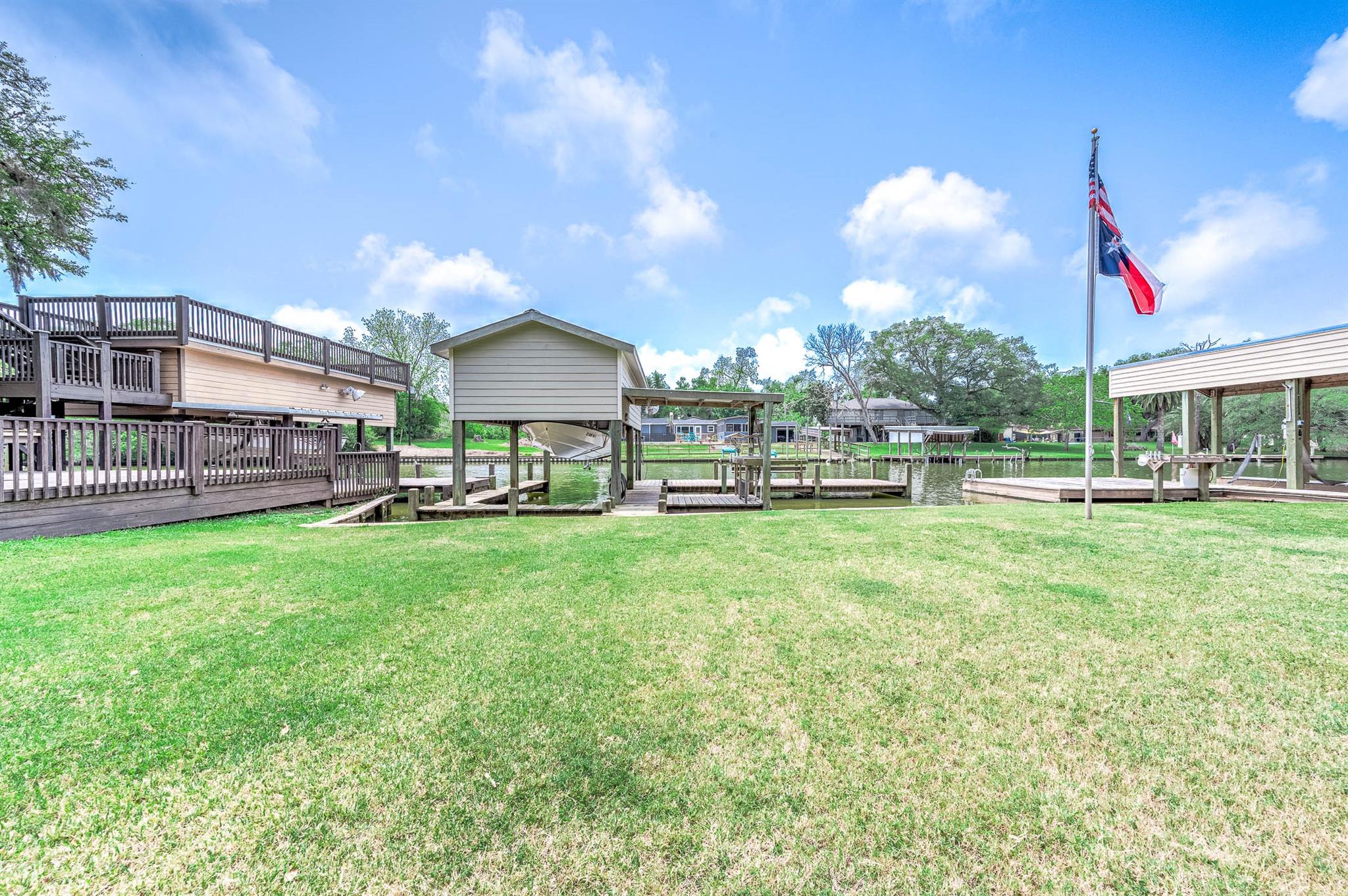 142 Private Road 652