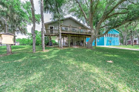 Photo of 142 Private Road 652, Sargent, TX 77414 (MLS # 49836983)