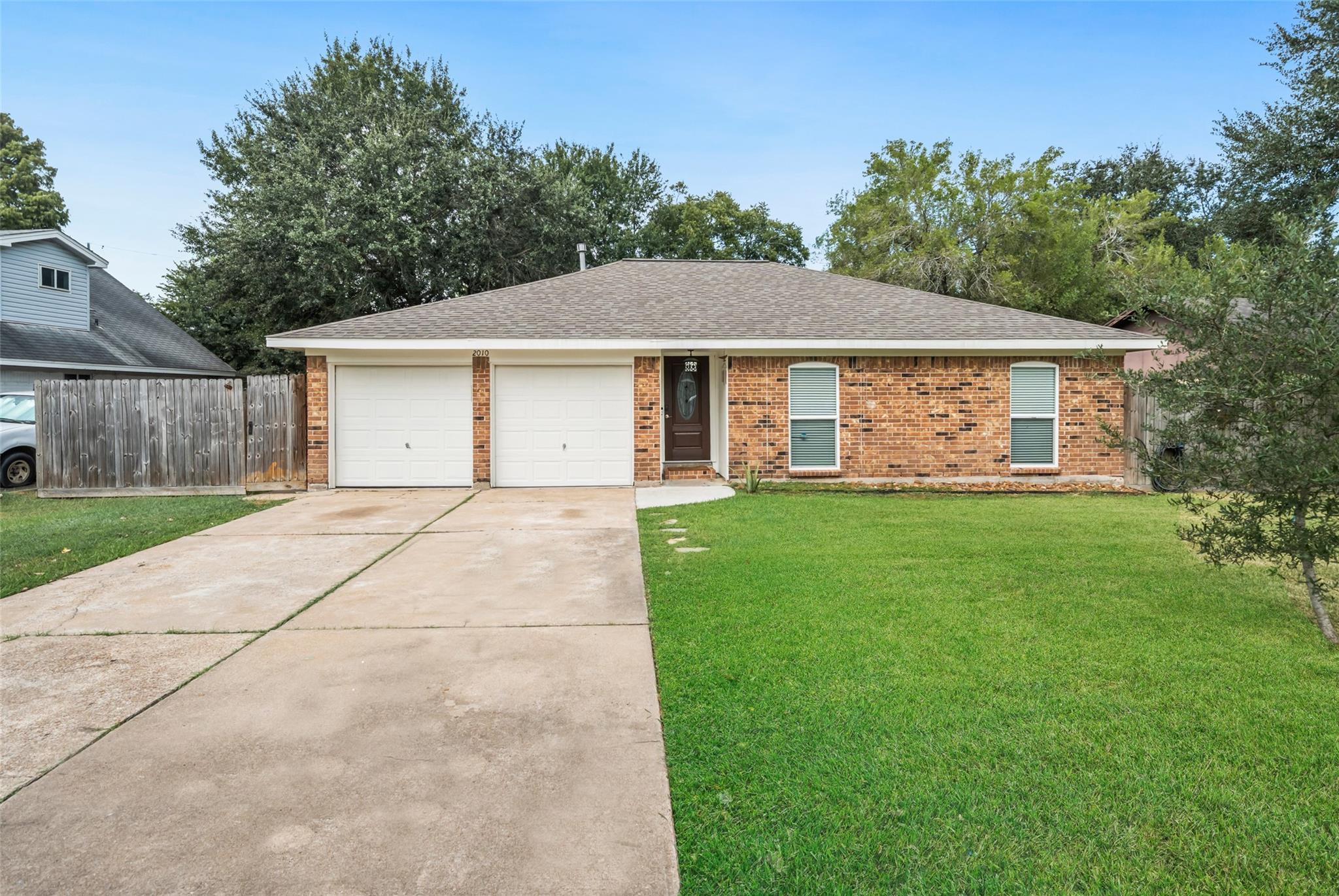 2010 Monterrey Street