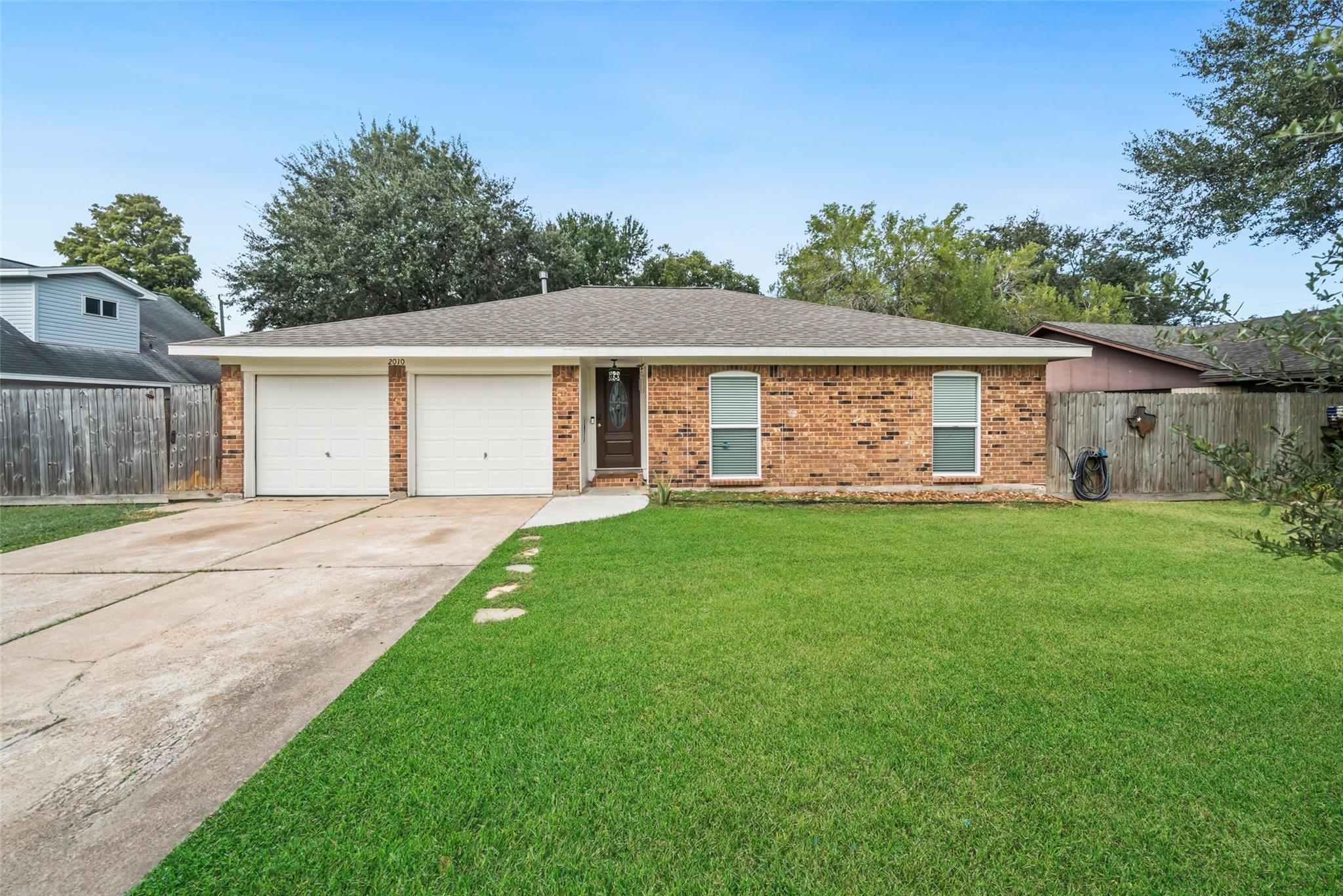 2010 Monterrey Street