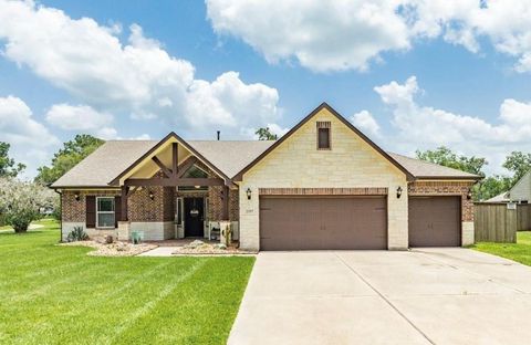 2337 Shalmar Drive West Columbia TX 77486