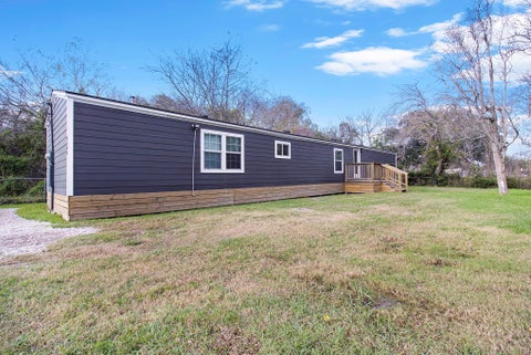 Photo of 6506 N Martin Luther King Avenue, Hitchcock, TX 77563 (MLS # 19128342)