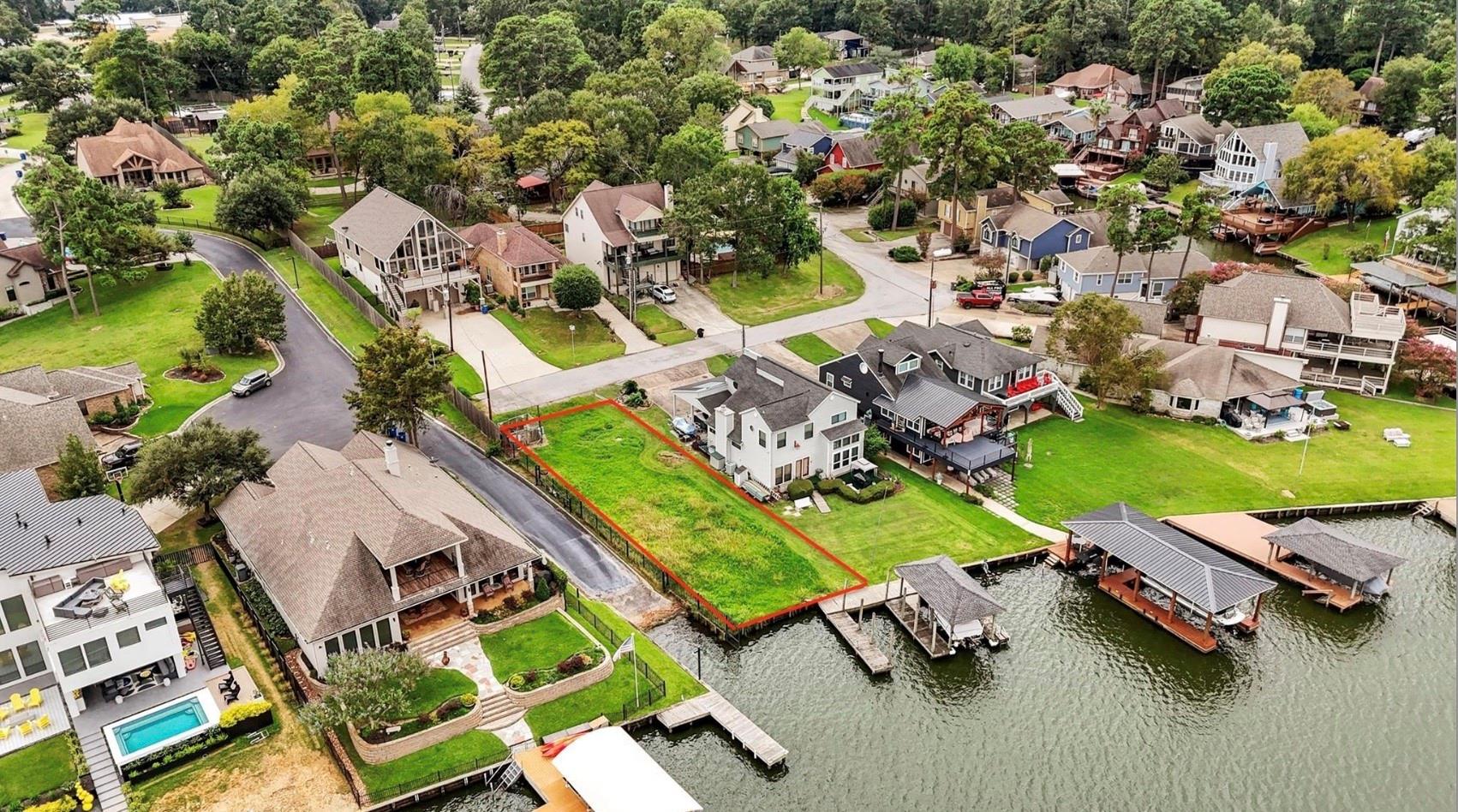 243 Clear Water Street E