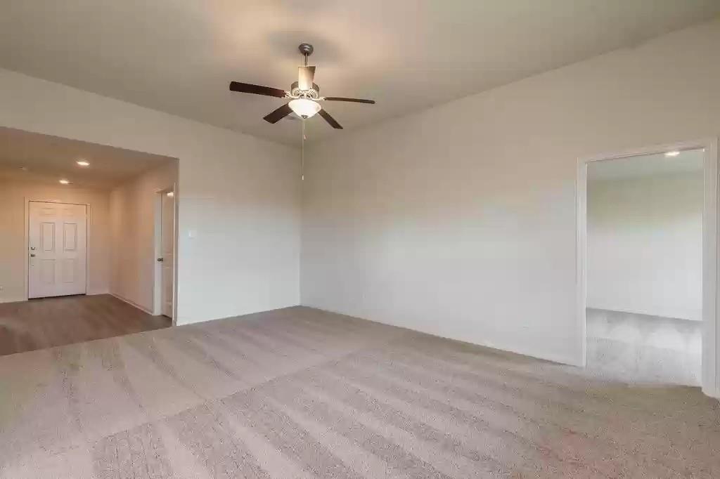 8135 Vacek Meadows Loop