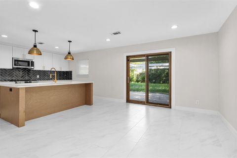 Photo of 5518 Mcknight Street, Houston, TX 77035 (MLS # 64513248)