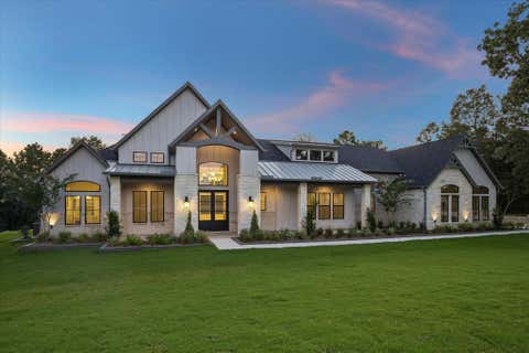 Photo of 7520 Sowell Street, Montgomery, TX 77316 (MLS # 25960941)