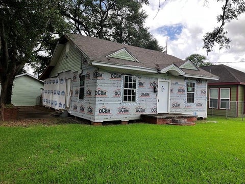 Homes For Sale - 1705 Bolivar Street<br/> Beaumont, TX 77701
