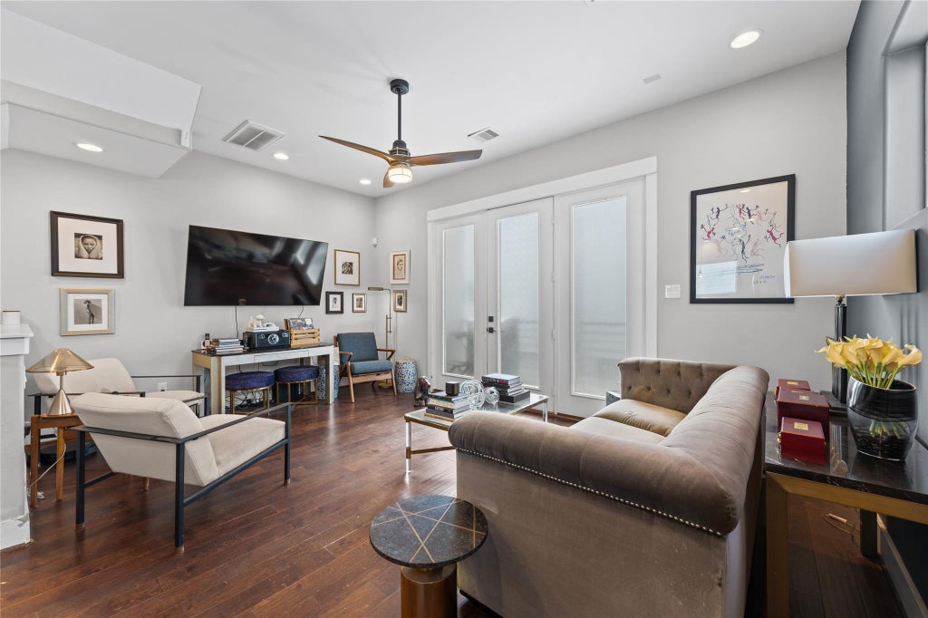Photo of 615 Bayou Street, Houston, TX 77020 (MLS # 25155385)