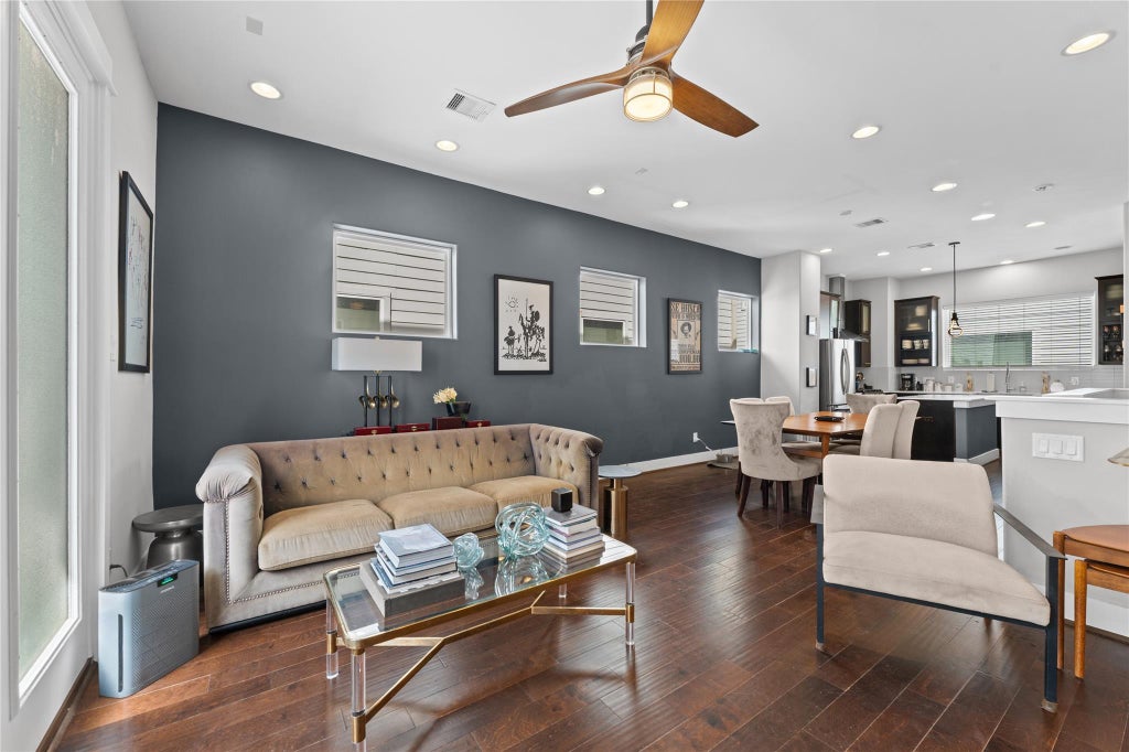 Photo of 615 Bayou Street, Houston, TX 77020 (MLS # 25155385)