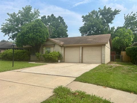 Photo of 10655 Northbrook Drive, Houston, TX 77043 (MLS # 42767107)