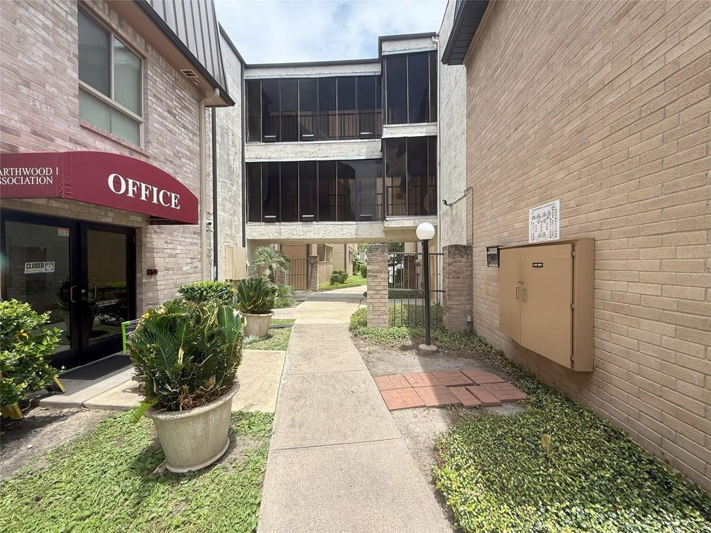 Photo of 8415 Hearth Dr Dr #36, Houston, TX 77054 (MLS # 91308234)