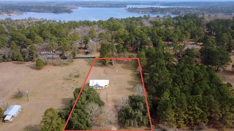 Homes For Sale - 365 Running Deer Road<br/> Grapeland, TX 75844