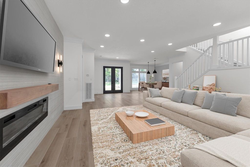 Photo of 30 E Wedgemere Circle, The Woodlands, TX 77381 (MLS # 26750858)