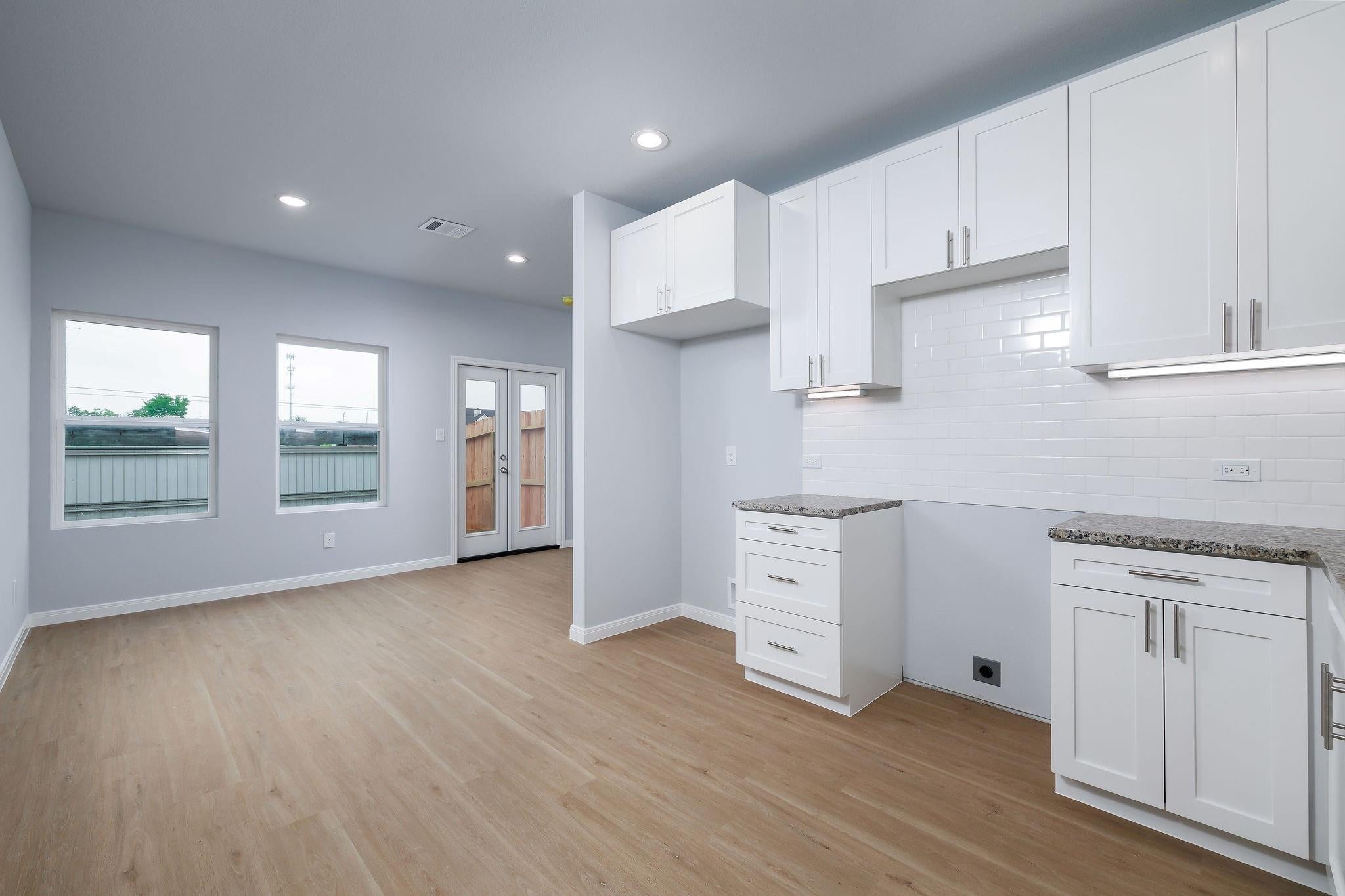 18834 Elegance Avenue