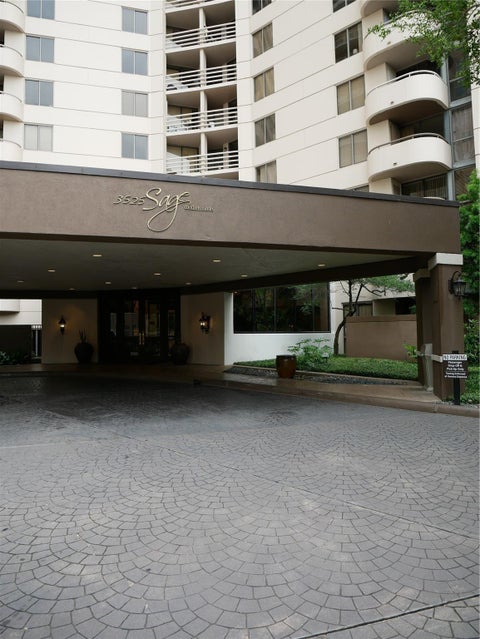 Photo of 3525 Sage Road #1001, Houston, TX 77056 (MLS # 95514735)