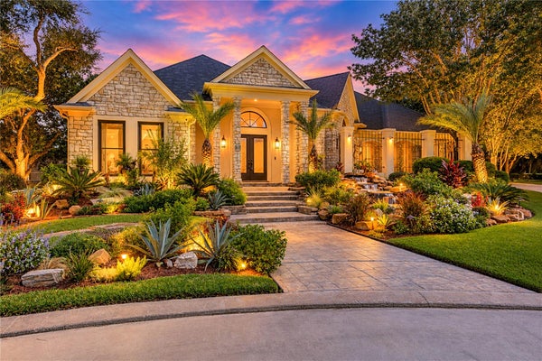 1510 VICTORIA WAY, FRIENDSWOOD, TX 77546 - Image ed887786c20da597d0aebdbf2ba3ca8f/2309075475