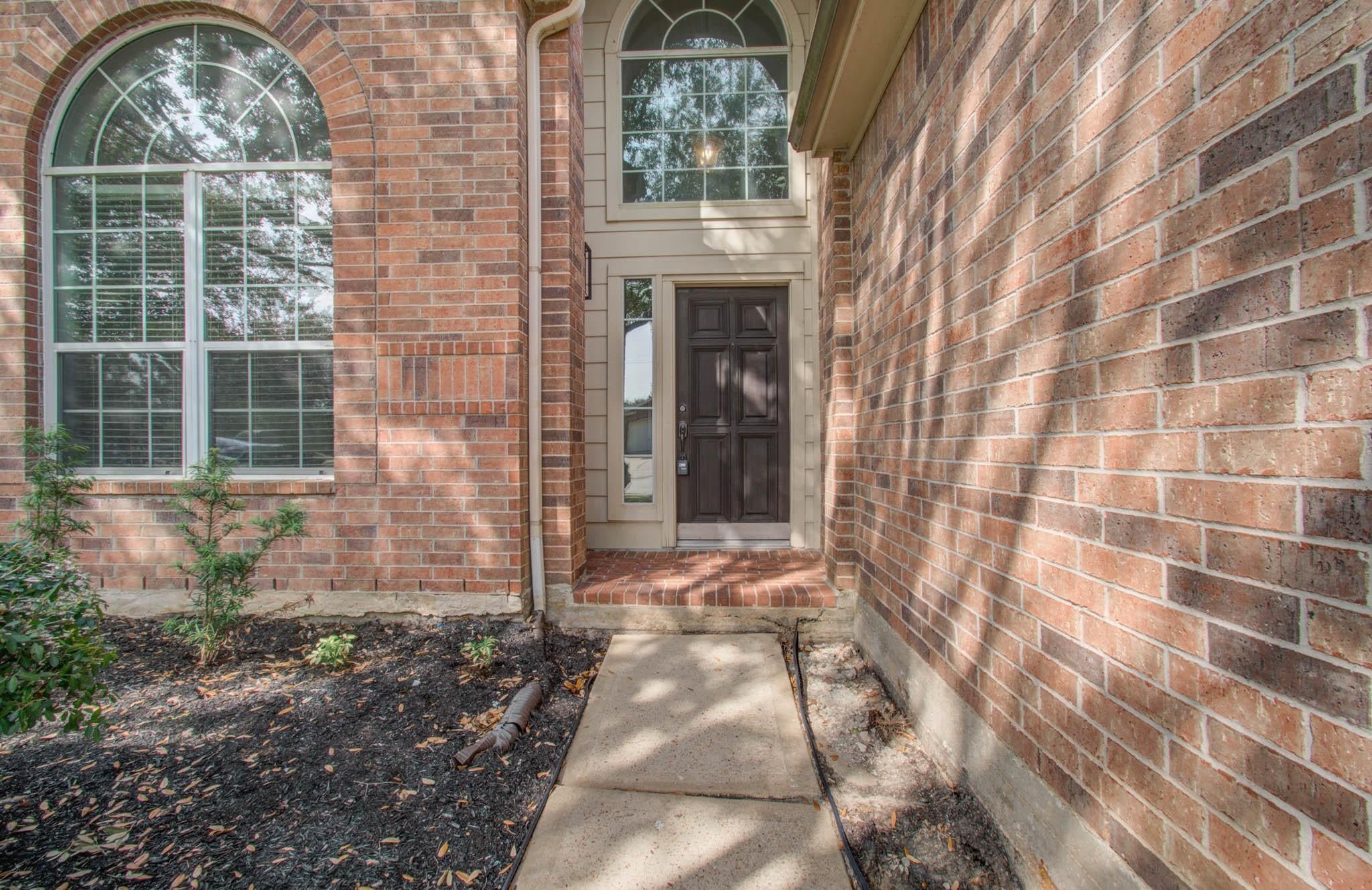 2922 Laurel Brook Lane