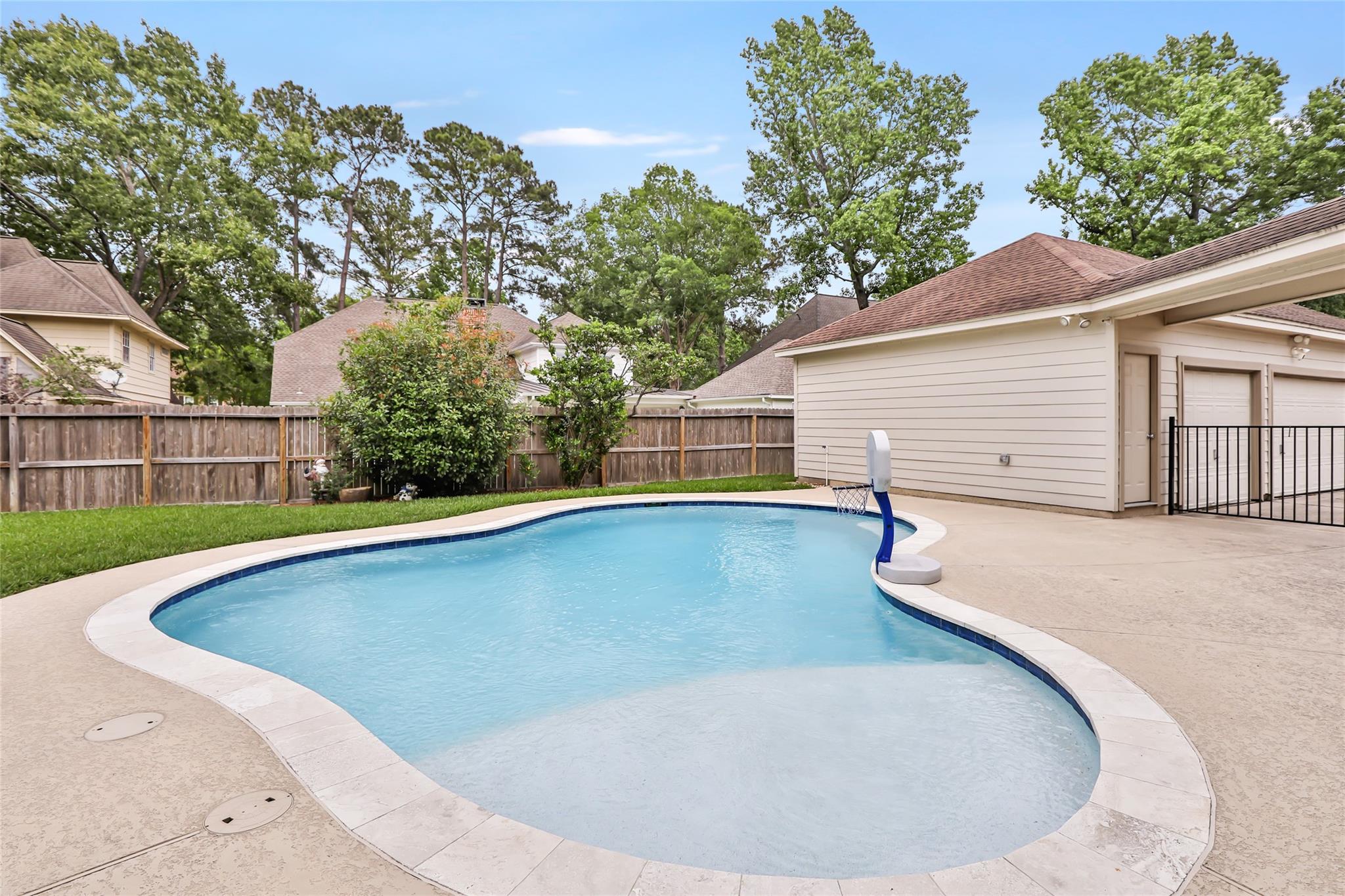 2106 Mountain Lake Drive