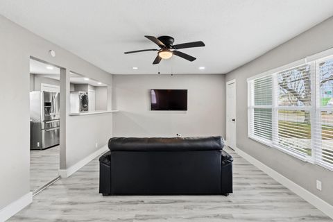 Tiny photo for 5914 Southcrest Street, Houston, TX 77033 (MLS # 63485138)